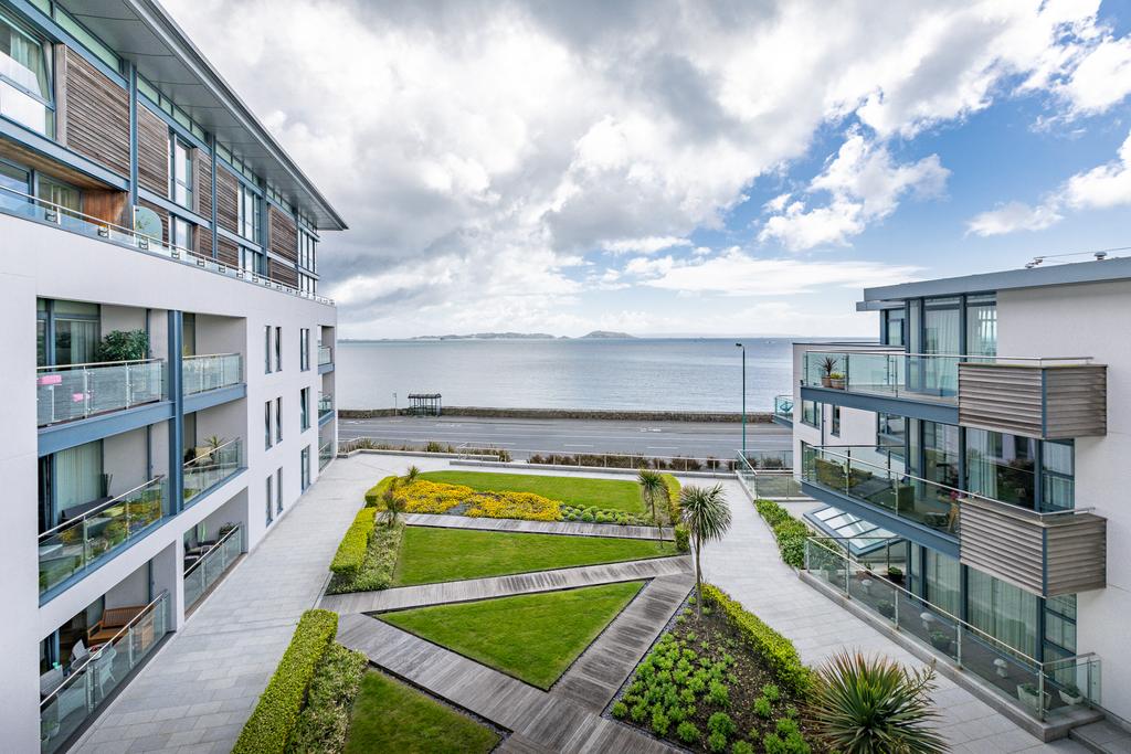Rue de Vega, St. Peter Port, Guernsey 1 bed apartment £475,000