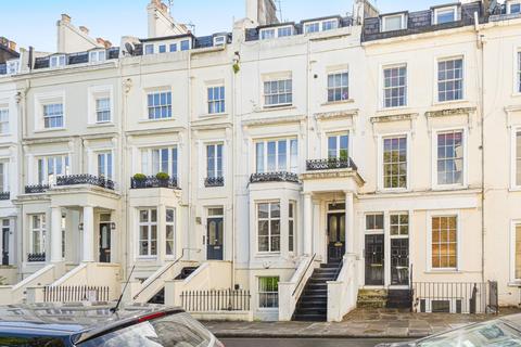 Flat 4, 14 Alma Square, London, NW8 9QA
