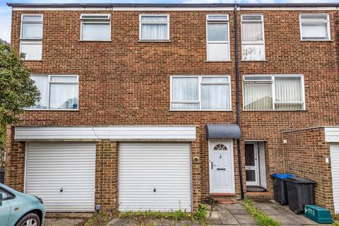 5 Dumbleton Close, Kingston Upon Thames, KT1 3ST