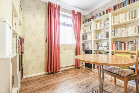 5 Dumbleton Close, Kingston Upon Thames, KT1 3ST