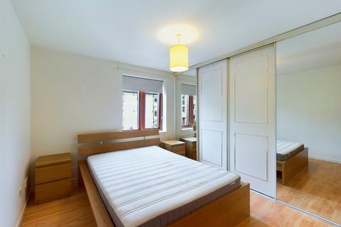 2/6 St. Clair Road, Edinburgh, EH6 8JY