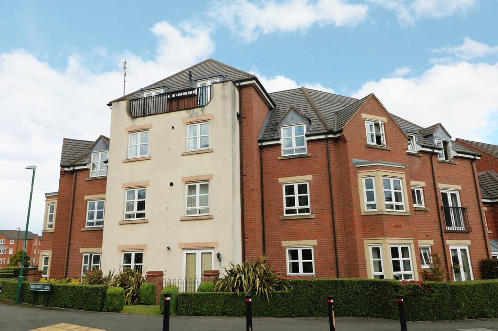 Middlewood Close, Solihull 2 bed apartment £200,000