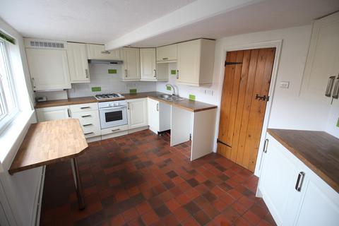 2 bedroom end of terrace house to rent, Penleigh Road, Westbury