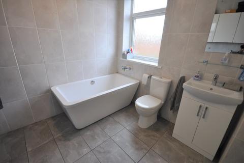 123 Highfield Crescent, Thorne, Doncaster, DN8 4DN