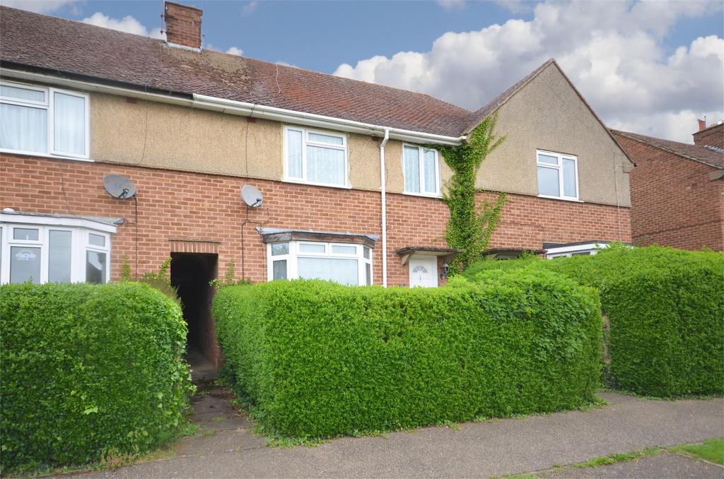 Mackenzie Road, Raunds... 3 bed terraced house £190,000