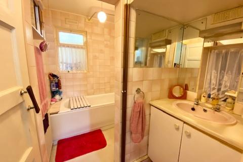 3 Byne Road, Carshalton, SM5 2SH