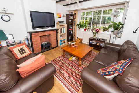 37 Hackbridge Park Gardens, Carshalton, SM5 2HE