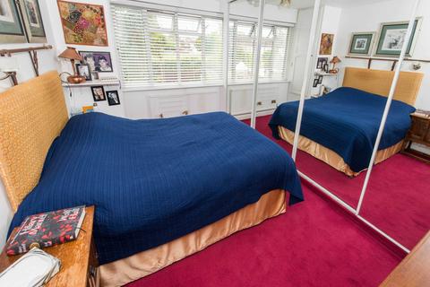 37 Hackbridge Park Gardens, Carshalton, SM5 2HE