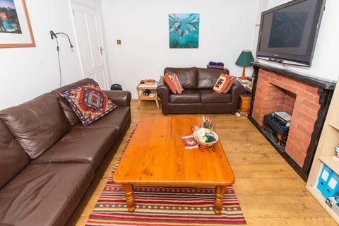 37 Hackbridge Park Gardens, Carshalton, SM5 2HE