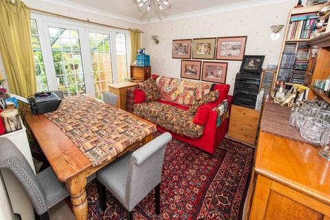 37 Hackbridge Park Gardens, Carshalton, SM5 2HE