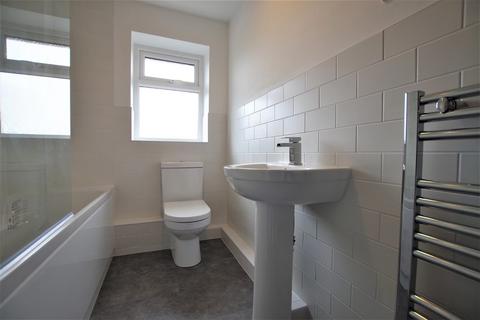 16 Ashbrook Close, Uttoxeter, ST14 8UL