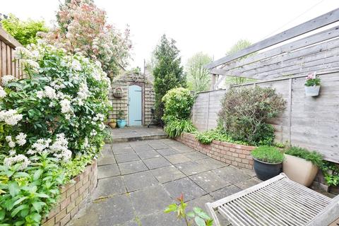 25 Chislehurst Road, Orpington, BR6 0DF