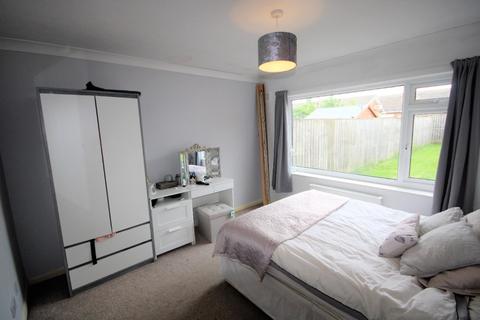 2 bedroom bungalow to rent - Whitethorn Close, York, YO31
