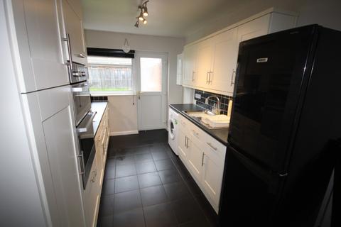 2 bedroom bungalow to rent, Whitethorn Close, Huntington, York, YO31