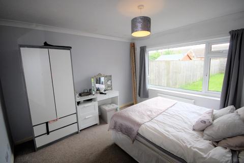 2 bedroom bungalow to rent, Whitethorn Close, Huntington, York, YO31