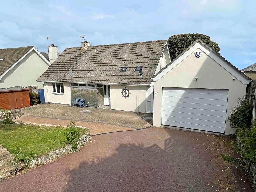 Tredova Crescent, Falmouth, Cornwall 3 bed detached bungalow £850,000