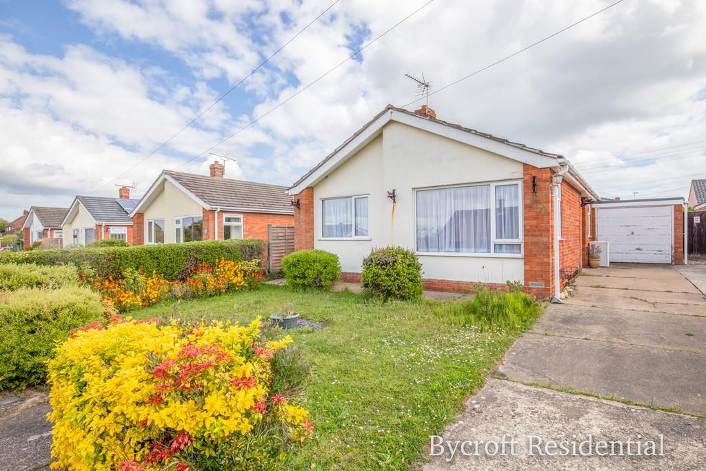 Hill View Drive, Winterton 3 bed detached bungalow £265,000