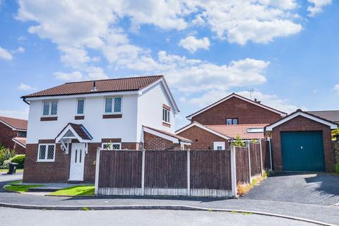 3 bedroom detached house to rent, Hickton Drive, Altrincham