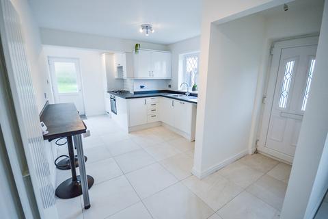 3 bedroom detached house to rent, Hickton Drive, Altrincham