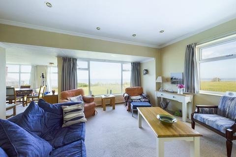 19 Cliff Road, Overstrand, Cromer, NR27 0PP