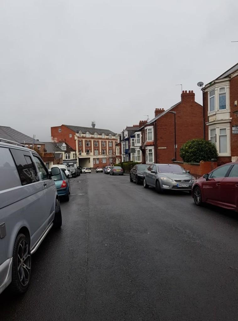 12 Otto Terrace 4 bed terraced house £700 pcm (£162 pw)