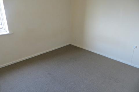 2 bedroom flat to rent, Benwell Close, Benwell NE15