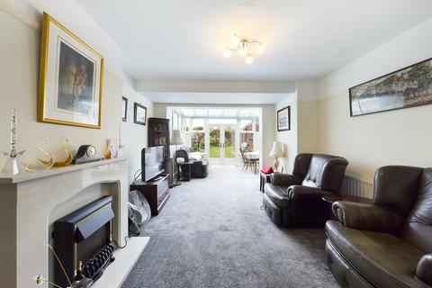 37 Cavendish Avenue, Ruislip, HA4 6QJ