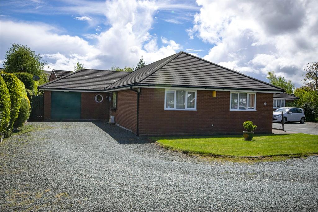 Copper Beech Court, Oswestry... 3 bed bungalow £270,000