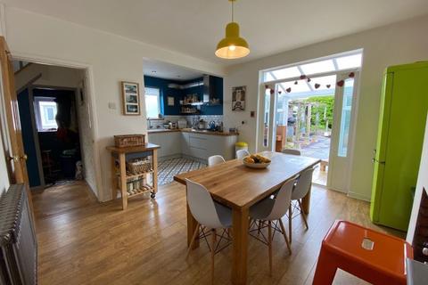 20 Arles Road, Cardiff, CF5 5AP