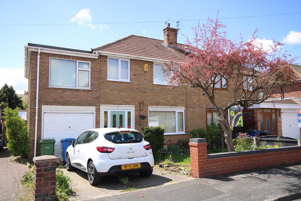 Norton Avenue, Penketh, Warrington, WA5 5 bed semidetached house £
