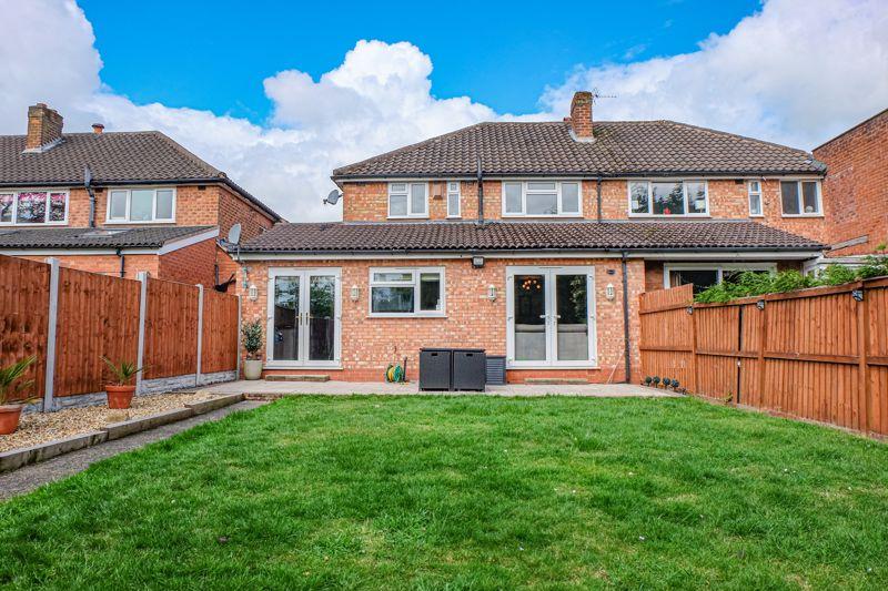 Elmwood Road, Streetly, Sutton... 3 bed semidetached house £360,000