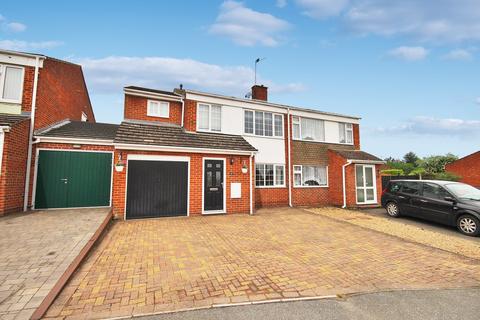 4 Elm Walk, Rayne, Braintree, CM77 6ES