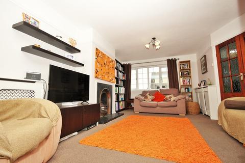4 Elm Walk, Rayne, Braintree, CM77 6ES