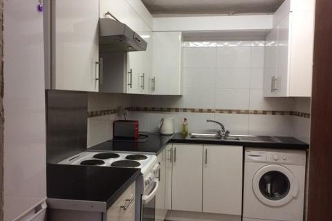 4 bedroom house share to rent, Broadway