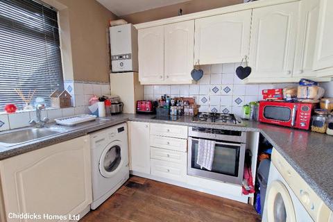 3 bedroom terraced house for sale, Dalmatia Road, Southend on Sea, Essex, SS1 2QQ
