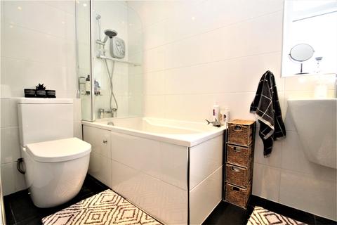 16 Barnes Road, Frimley, Camberley, GU16 8BZ
