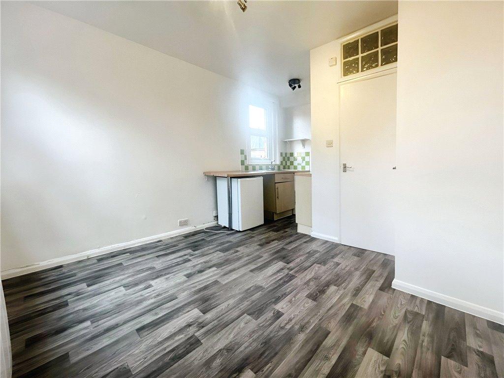 Reception/Kitchen