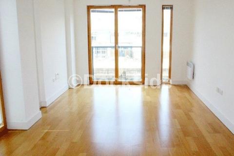 2 bedroom apartment to rent, The Quays, Chatham Maritime