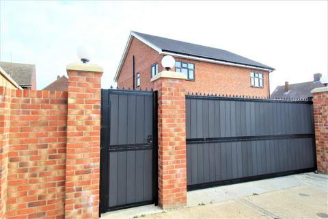 3 bedroom semi-detached house for sale, St. Peters Road, Grays