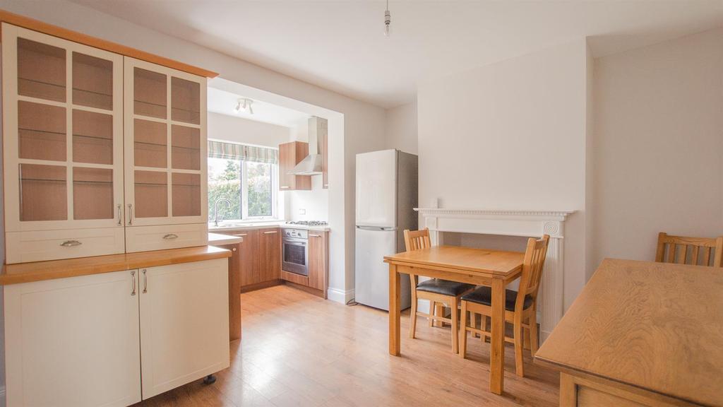 Yearsley Grove, Huntington, York, YO31 9BX 3 bed semidetached house