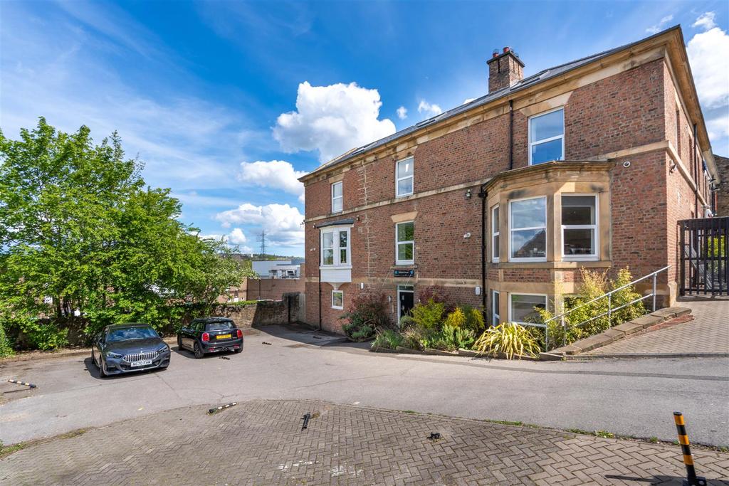 Shibdon House, Shibdon Road, Balydon 2 bed apartment £605 pcm (£140 pw)