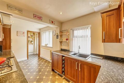22 Cheadle Road, Blythe Bridge, Stoke-on-trent, ST11 9PW