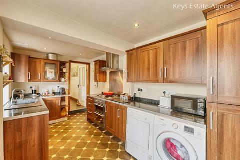 22 Cheadle Road, Blythe Bridge, Stoke-on-trent, ST11 9PW