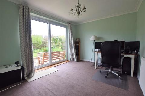 7 Glen Drive, Oakham, LE15 6SB