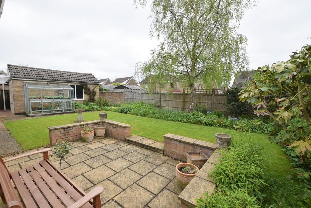 Rear Garden 2.jpg