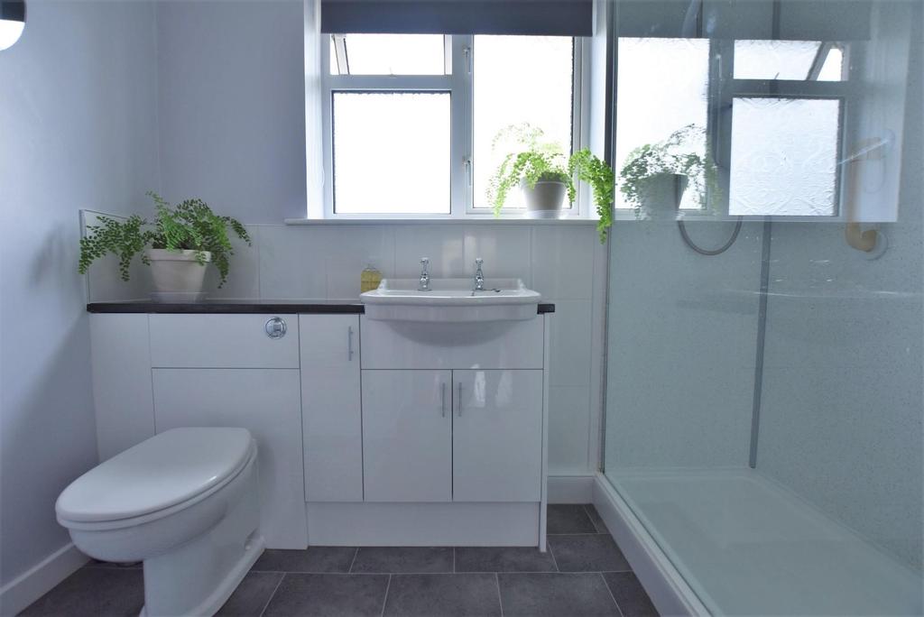 Shower Room.jpg