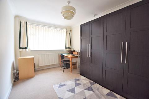 7 Glen Drive, Oakham, LE15 6SB