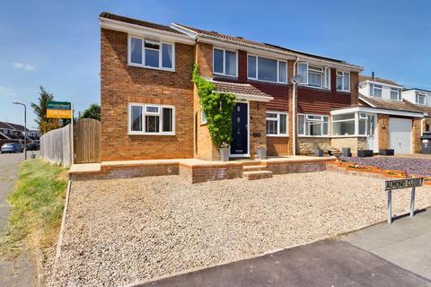 1 Almond Close, Bugbrooke, Northampton, NN7 3QX