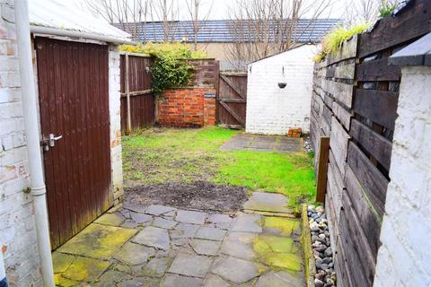 67 Abbey Road, Northampton, NN4 8EY