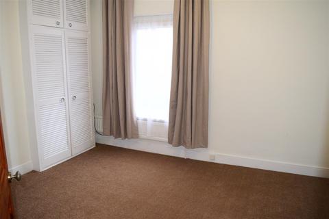 67 Abbey Road, Northampton, NN4 8EY